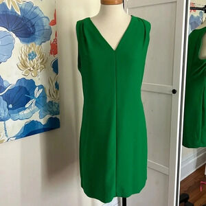 Banana Republic Kelly Green Sleeveless Sheath Style Lined Dress - Gently Used
